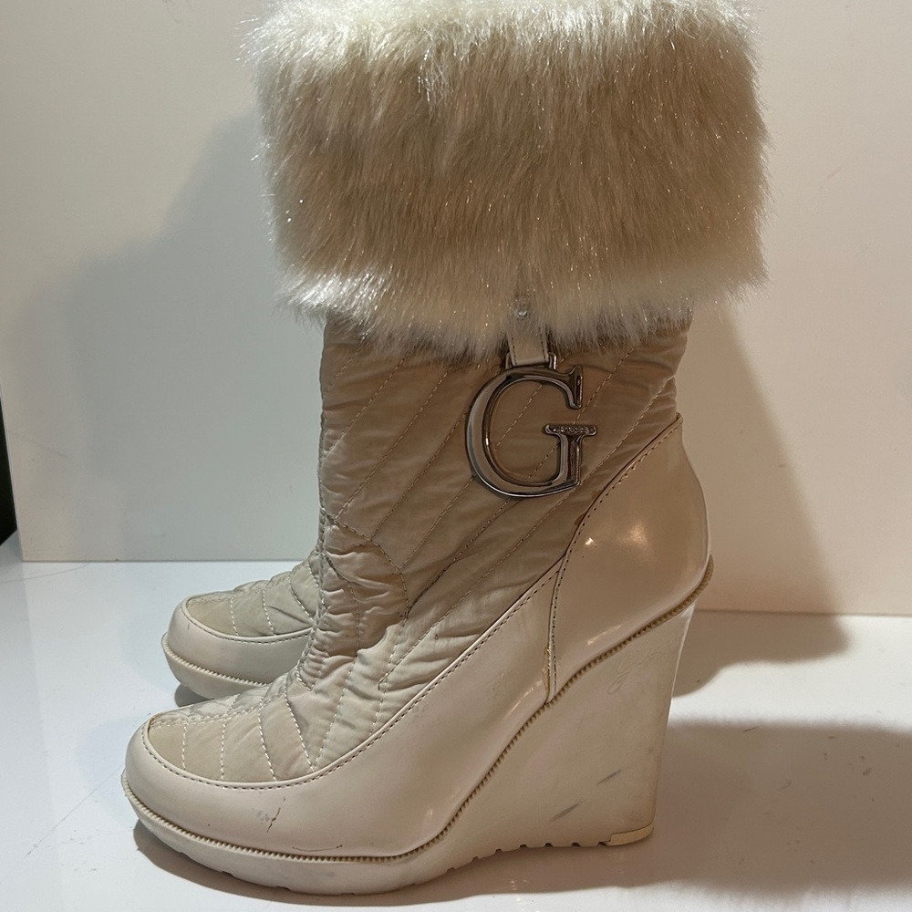 Guess Stylish Cream Wedge Boots with Fur Trim Size 5